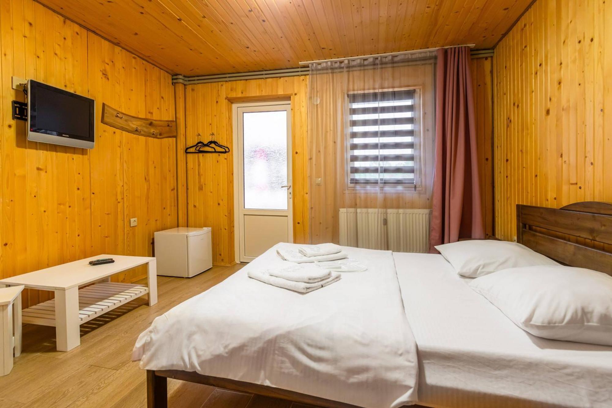 Romantik Solotvyno Ngoại thất bức ảnh